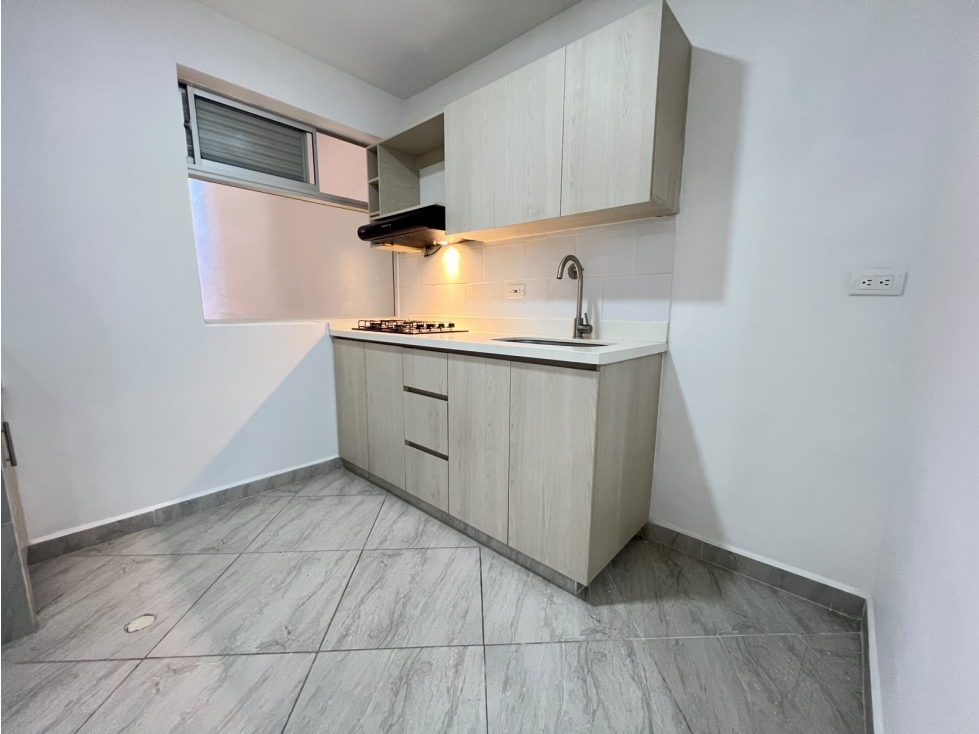 ARRIENDO APARTA/ESTUDIO INTERNO SECTOR AVES MARIA.