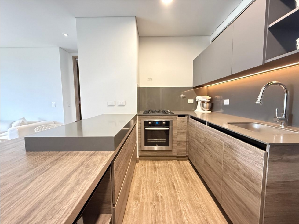 APARTAMENTO EN ARRIENDO EN LOS BALSOS — foto 2