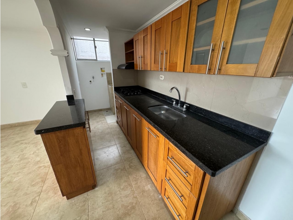 arriendo apartamento en los colores