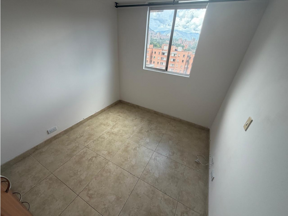 APARTAMENTO EN ARRIENDO - LOS COLORES — foto 6