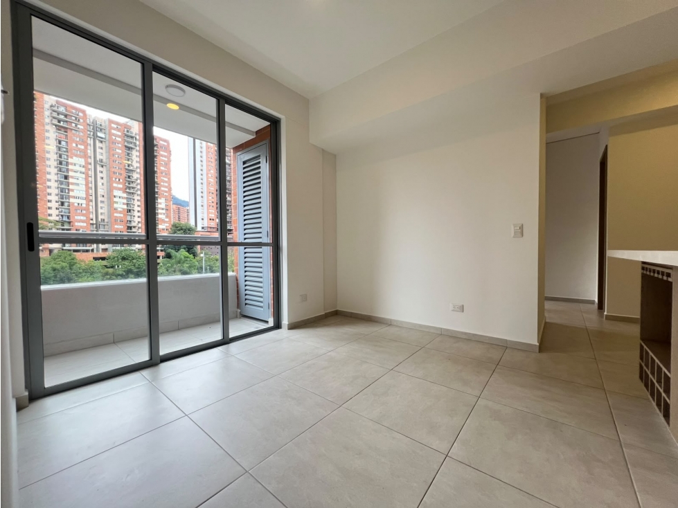 ARRIENDO APARTAMENTO ACABADOS MODERNOS SECTOR TRES ESQUINAS. — foto 5