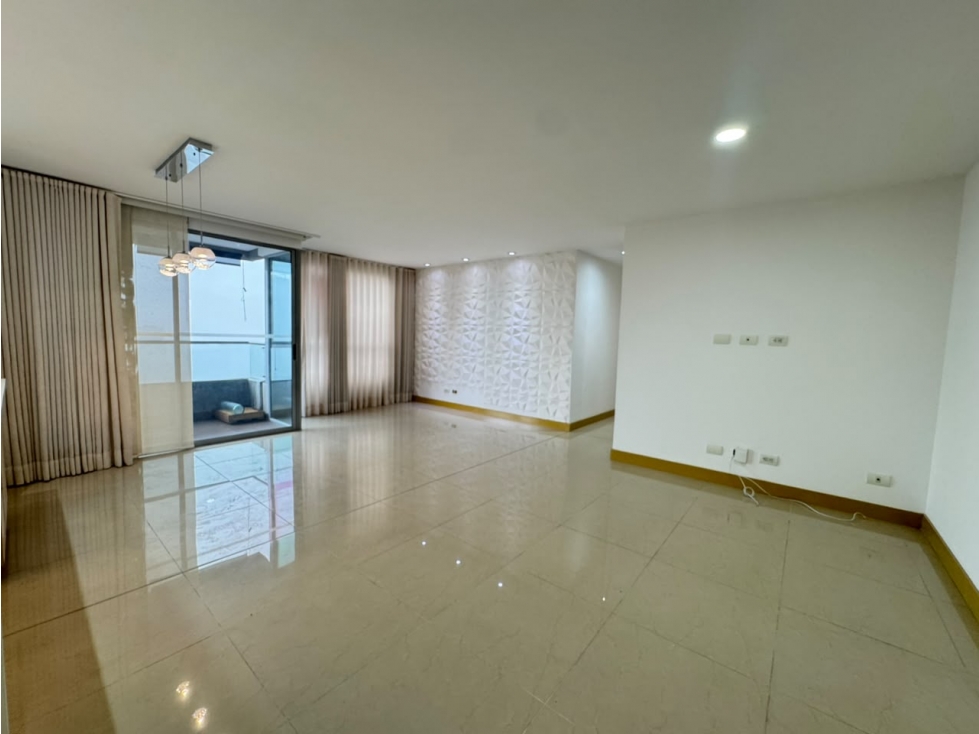 ARRIENDO APARTAMENTO EN CASTROPOL - 2