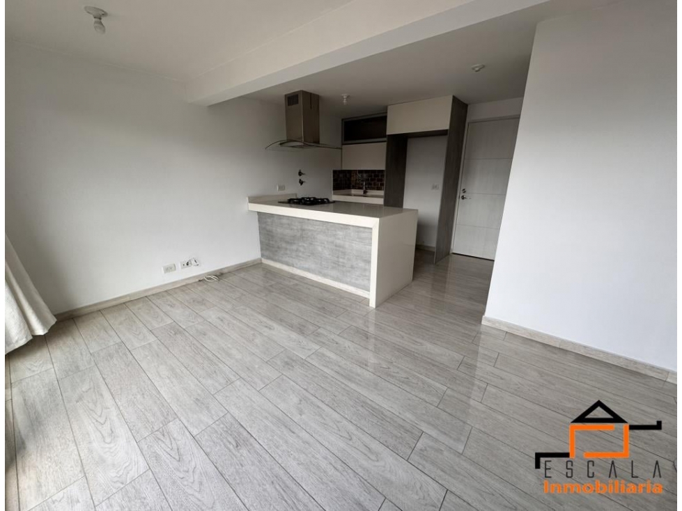 Arriendo apartamento Loma de los Bernal — foto 5