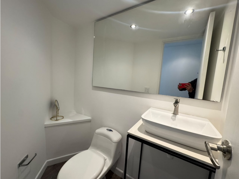 ARRIENDO APARTAMENTO POR EL TESORO — foto 5