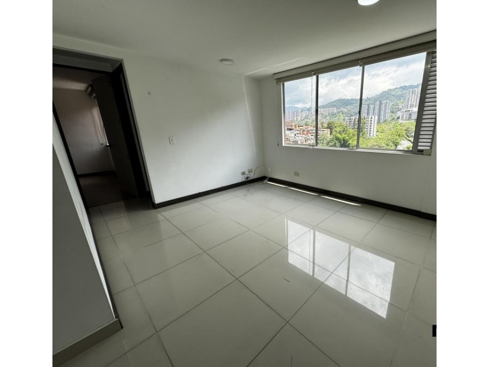Arriendo apartamento Loma de los Bernal — foto 4