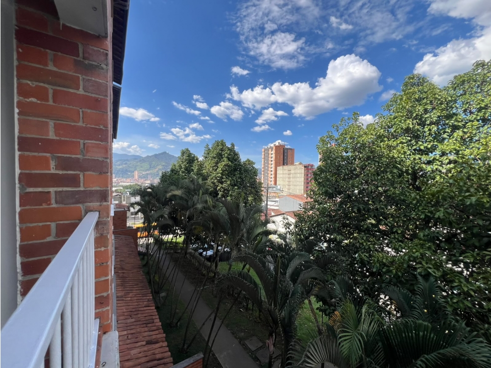 APARTAMENTO EN ARRIENDO ALTO DE LAS FLORES -SABANETA — foto 4