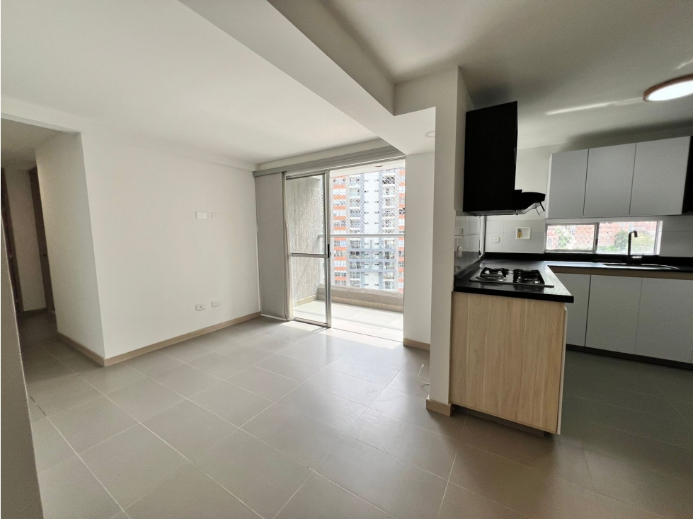 Arriendo apartamento Loma de los Bernal — foto 2