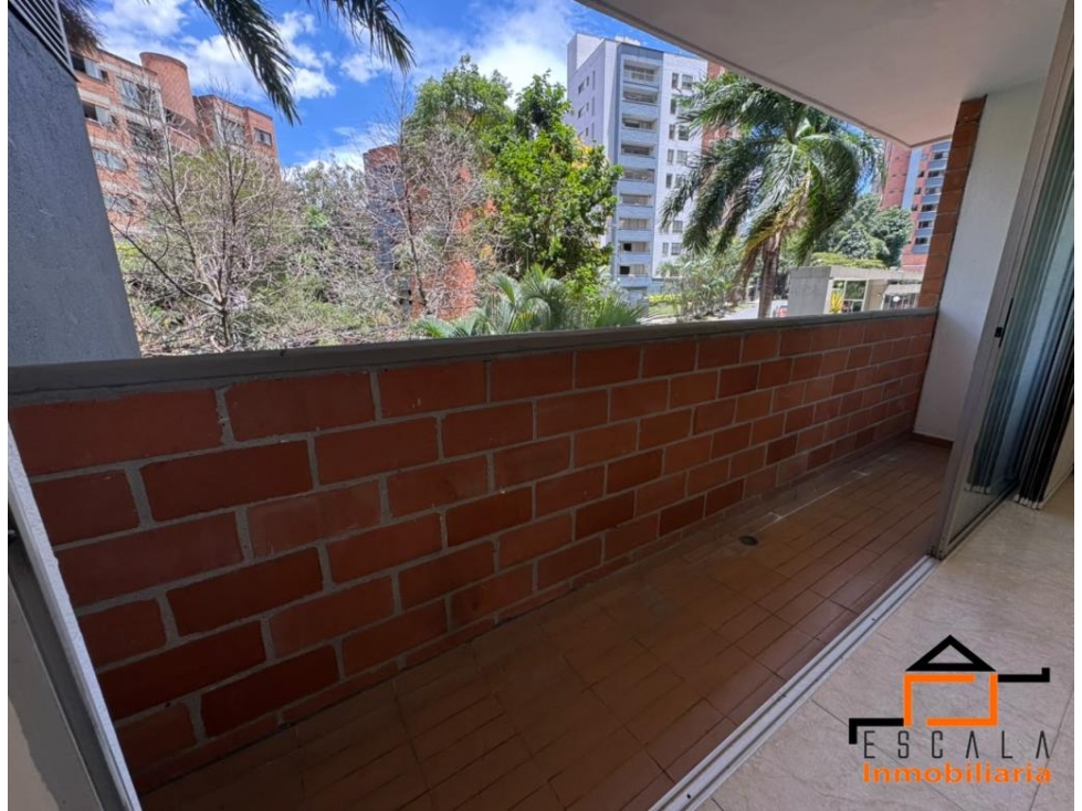 Arriendo Apartamento Loma de los Bernal — foto 2