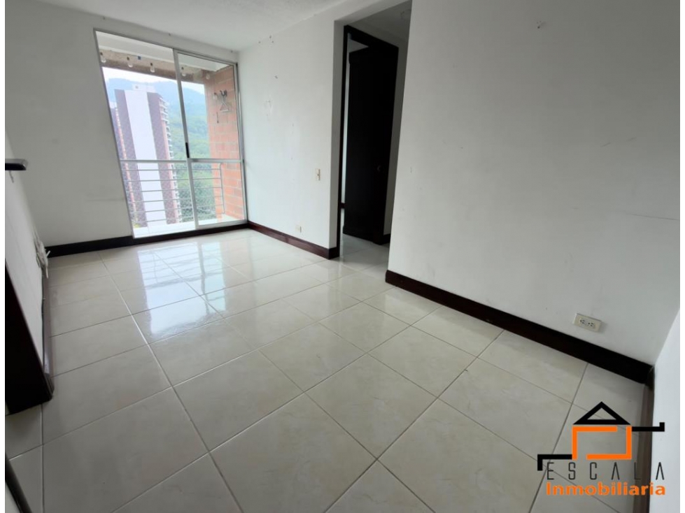Arriendo Apartamento Loma de Los Bernal