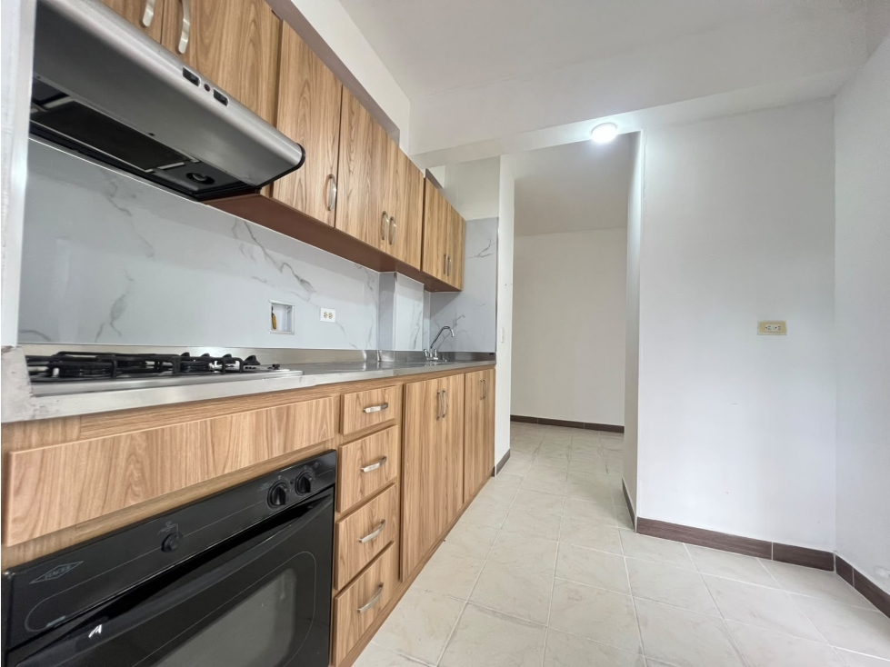 APARTAMENTO EN ARRIENDO ALTO DE LAS FLORES -SABANETA — foto 2