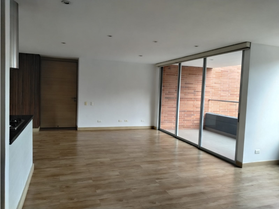 ARRIENDO APARTAMENTO CASTROPOL — foto 4