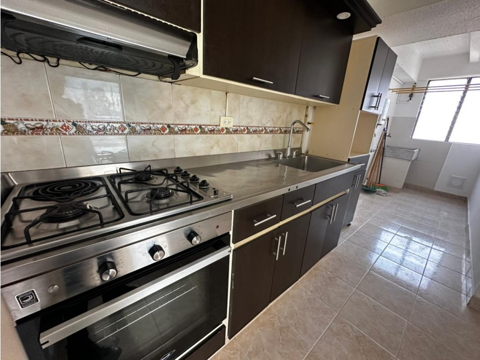 Arriendo apartamento Loma de los Bernal