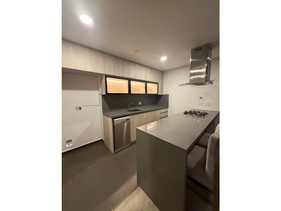 ARRIENDO APARTAMENTO POBLADO-ALTOS DEL POBLADO — foto 2