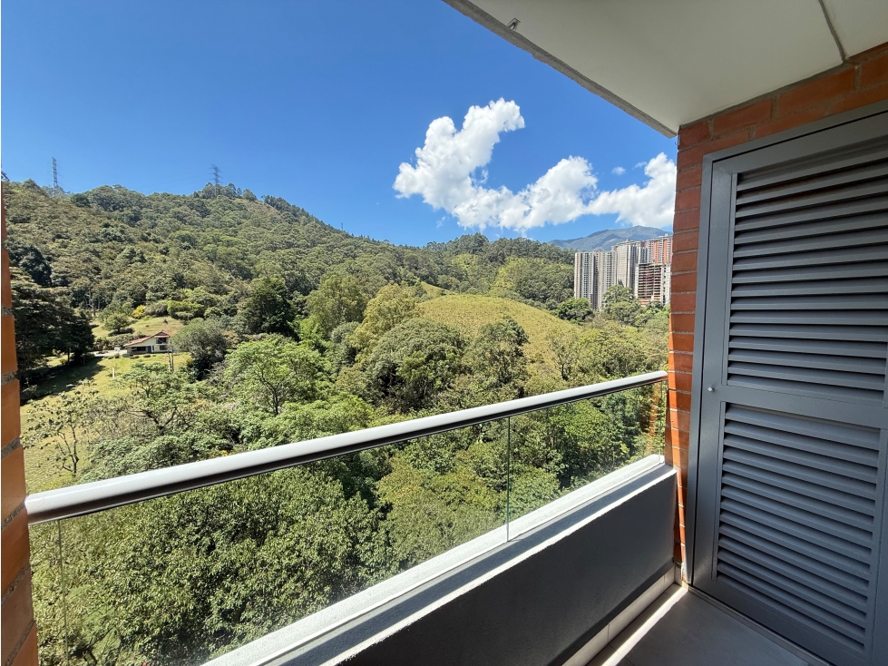 ARRIENDO APARTAMENTO ACABADOS MODERNOS SECTOR TRES ESQUINAS. — foto 4
