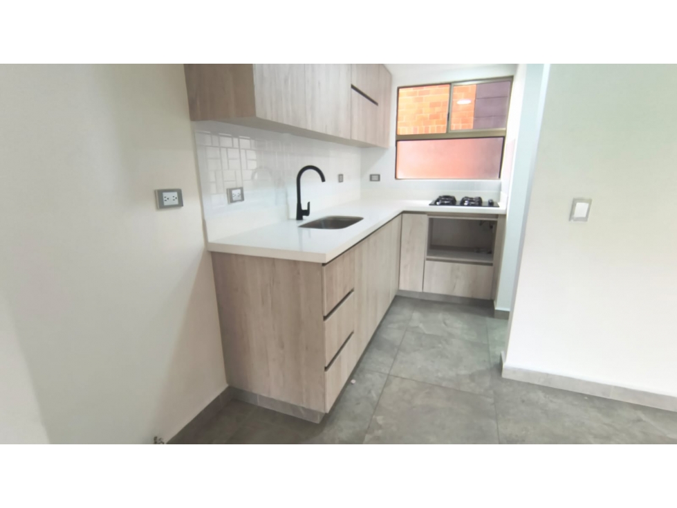 Apartamento en renta ENVIGADO ALTOS DEL ESCOBERO — foto 4