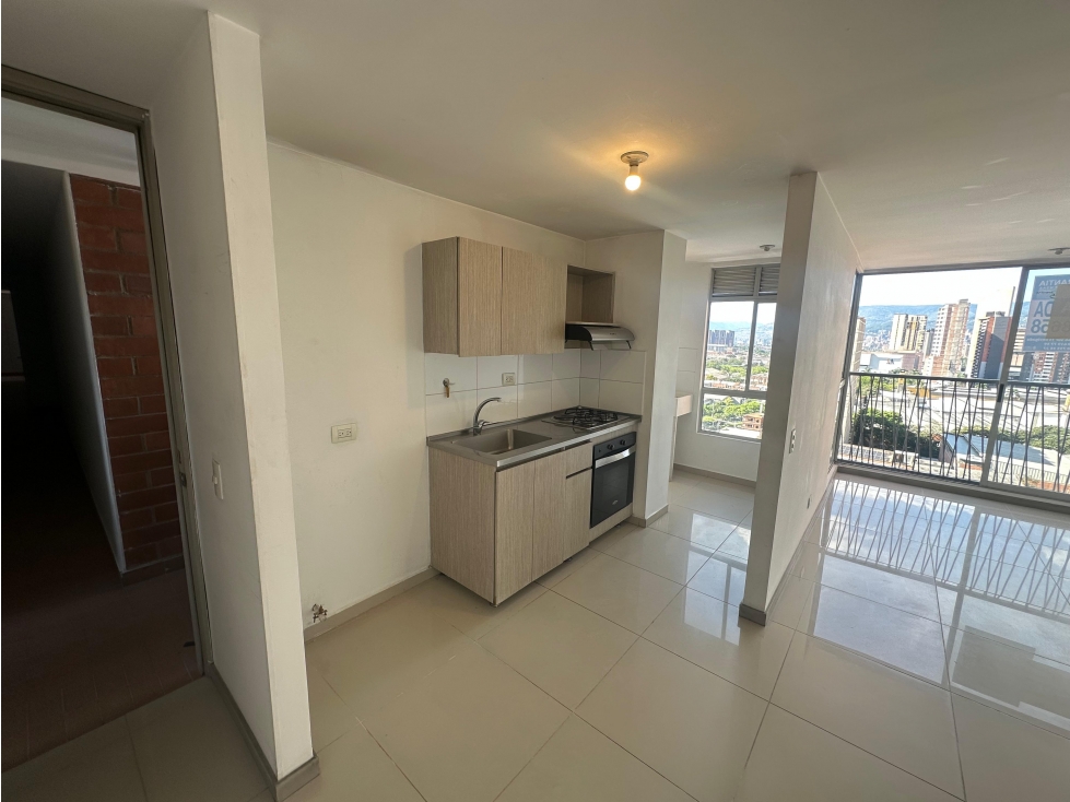 RENTO APARTAMENTO AL LADO DE CC MAYORCA