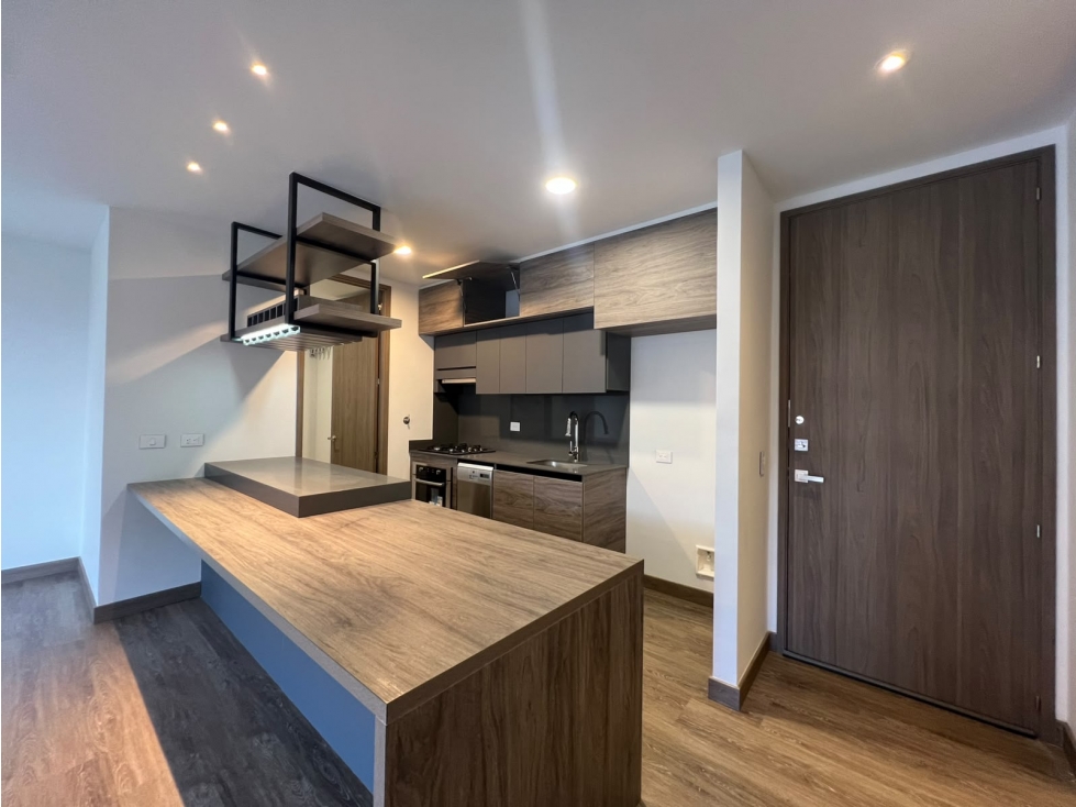 ARRIENDO APARTAMENTO POBLADO -LOS BALSOS