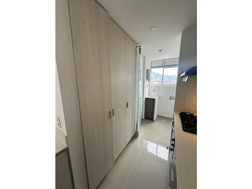 RENTO APARTAMENTO EN SABANETA PARTE PLANA — foto 4