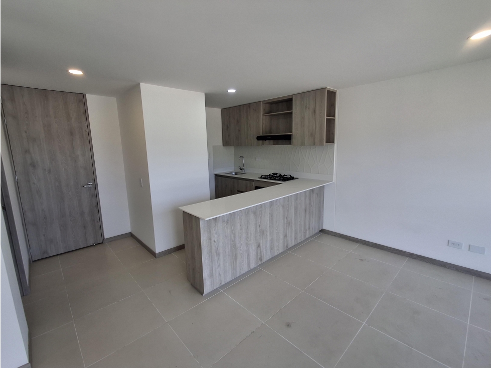 Apartamento arriendo CIUDAD COLTEJER — foto 3
