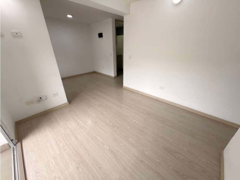 Arriendo apartamento Loma de los Bernal — foto 4