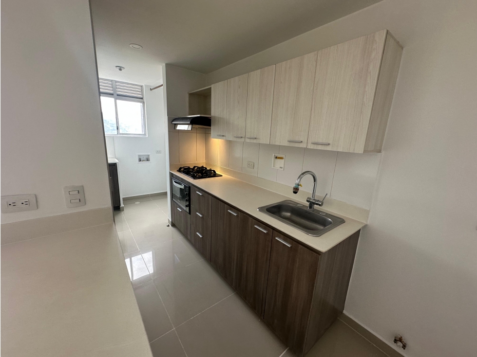 RENTO APARTAMENTO EN SABANETA PARTE PLANA