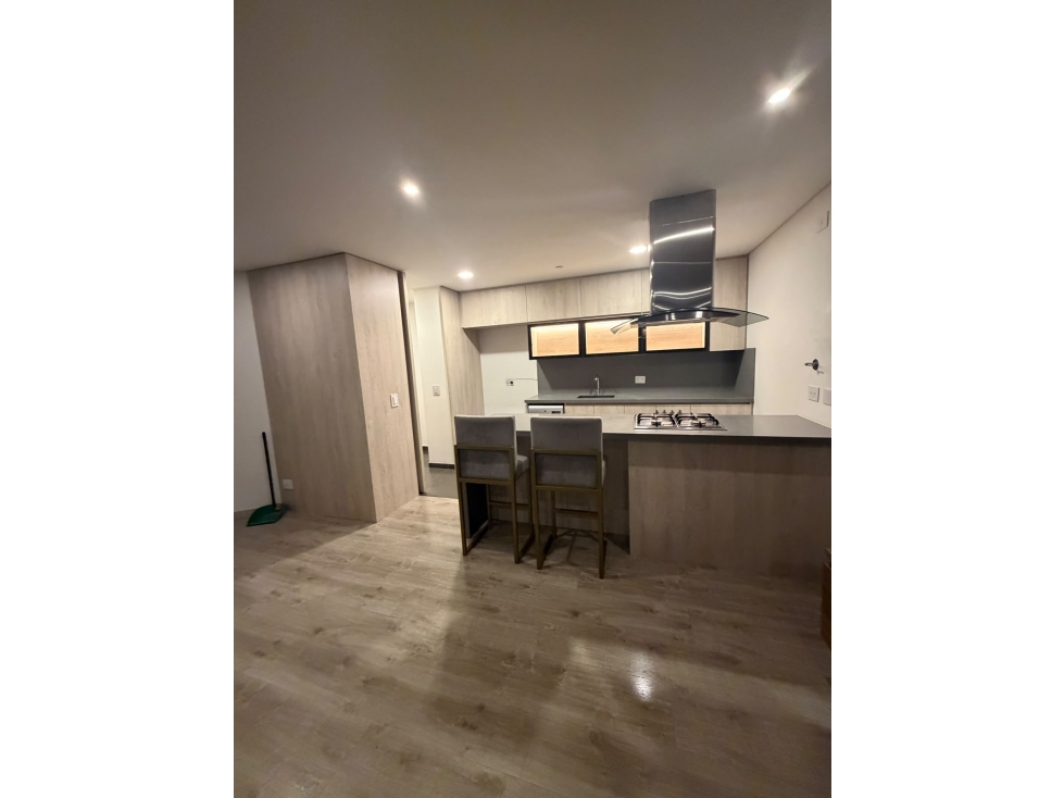 ARRIENDO APARTAMENTO POBLADO-ALTOS DEL POBLADO
