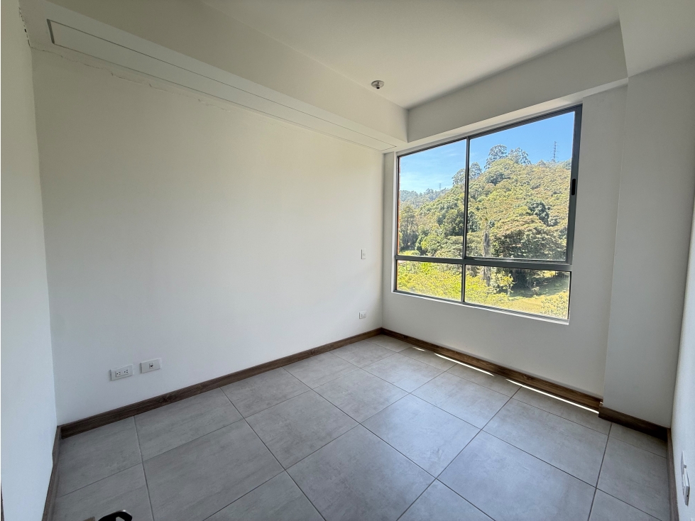 ARRIENDO APARTAMENTO ACABADOS MODERNOS SECTOR TRES ESQUINAS. — foto 6