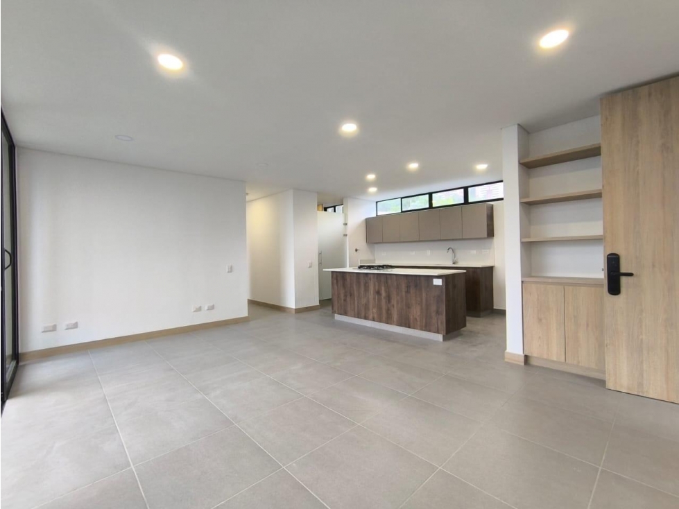 ARRIENDO APARTAMENTO POBLADO EL TESORO — foto 2