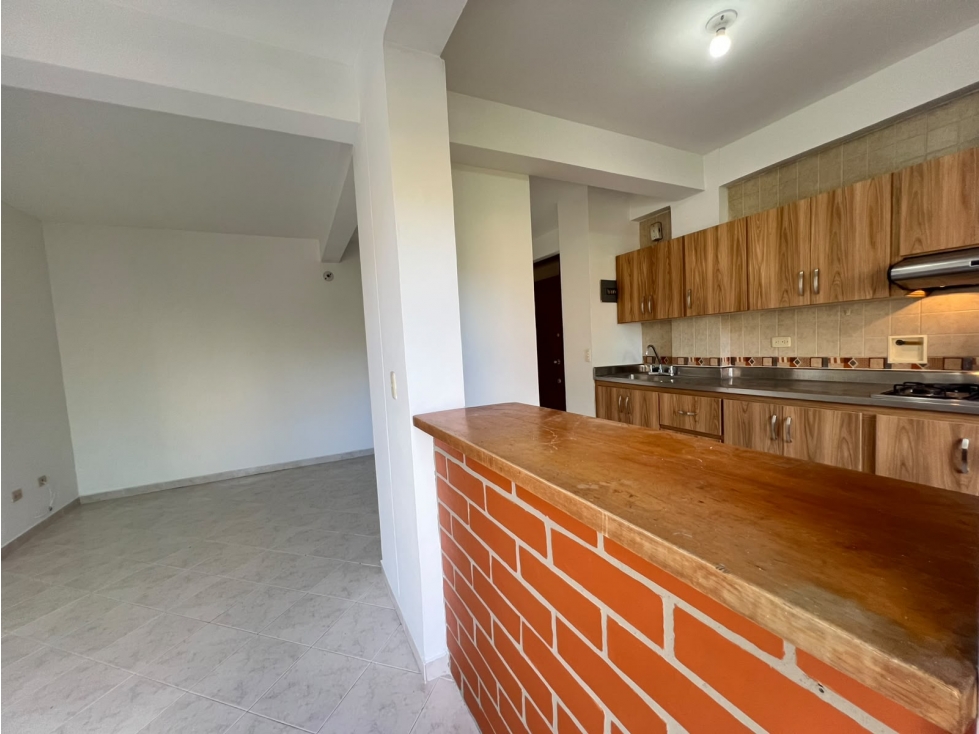 APARTAMENTO EN ARRIENDO ALTO DE LAS FLORES -SABANETA — foto 3