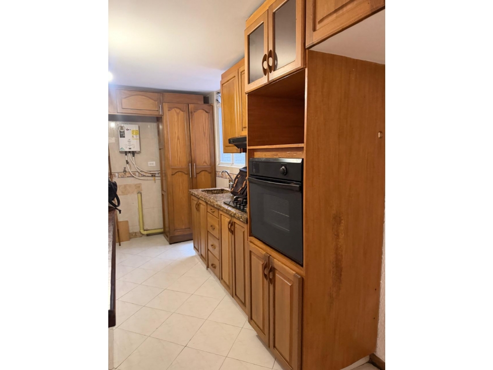 ARRIENDO APARTAMENTO POBLADO CASTROPOL