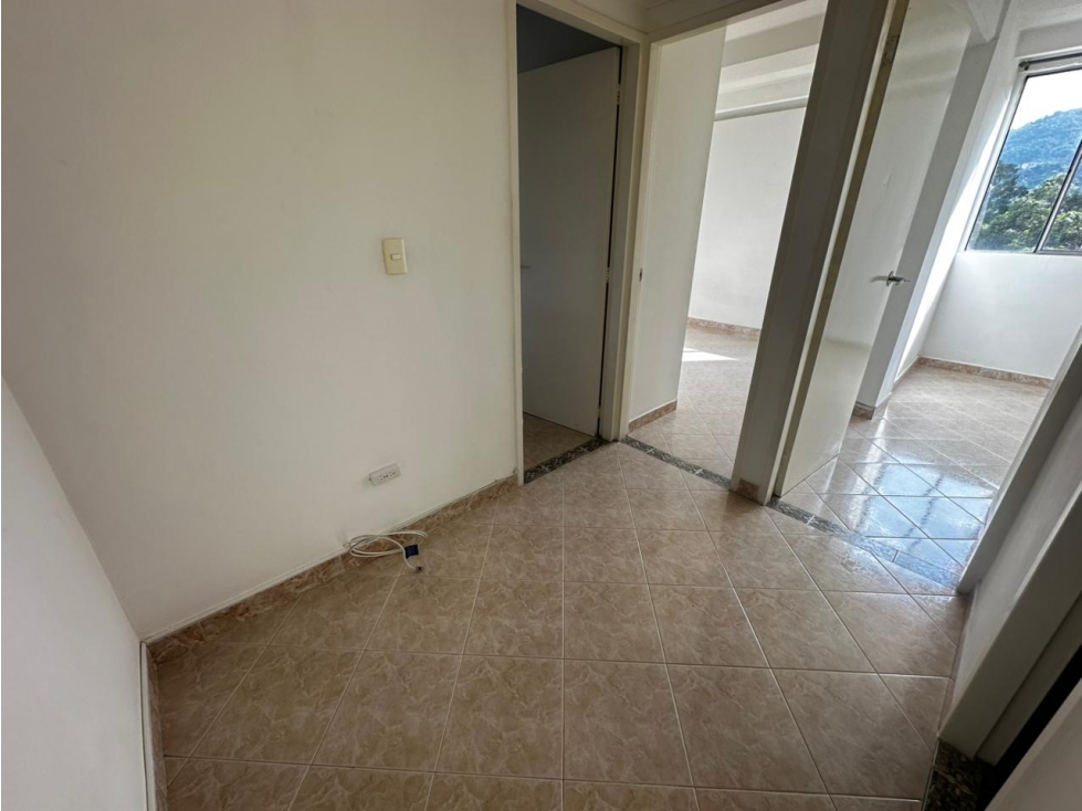 Arriendo apartamento Loma de los Bernal — foto 6