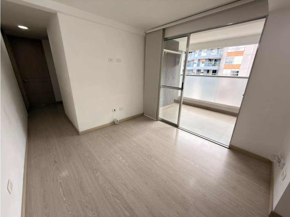 Arriendo apartamento Loma de los Bernal — foto 3