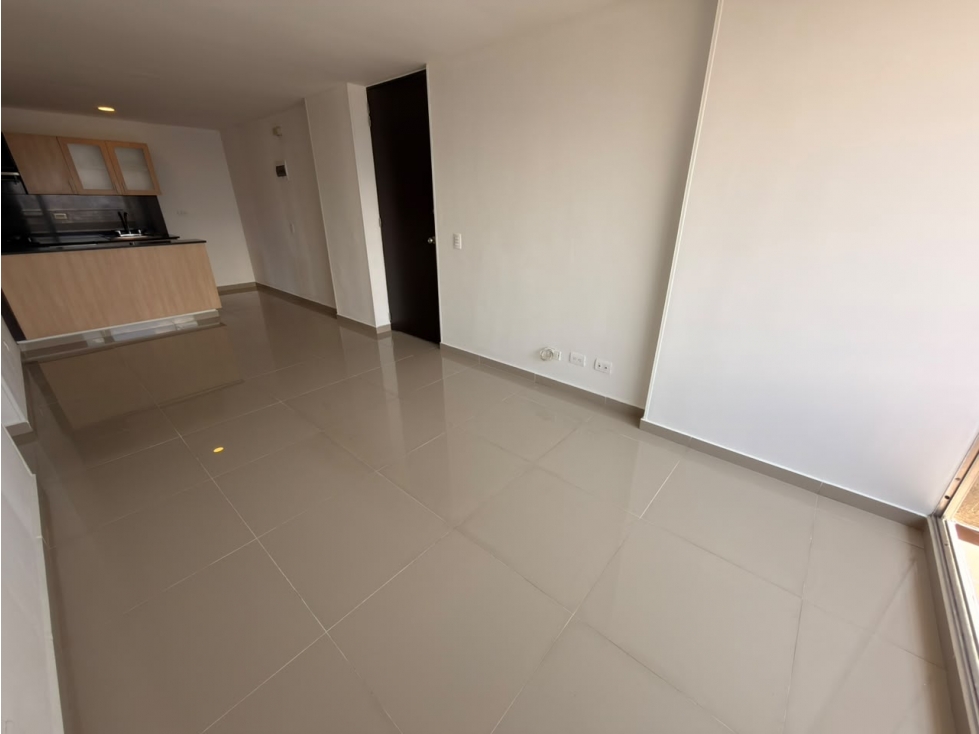 Arriendo Apartamento En Los Colores — foto 6