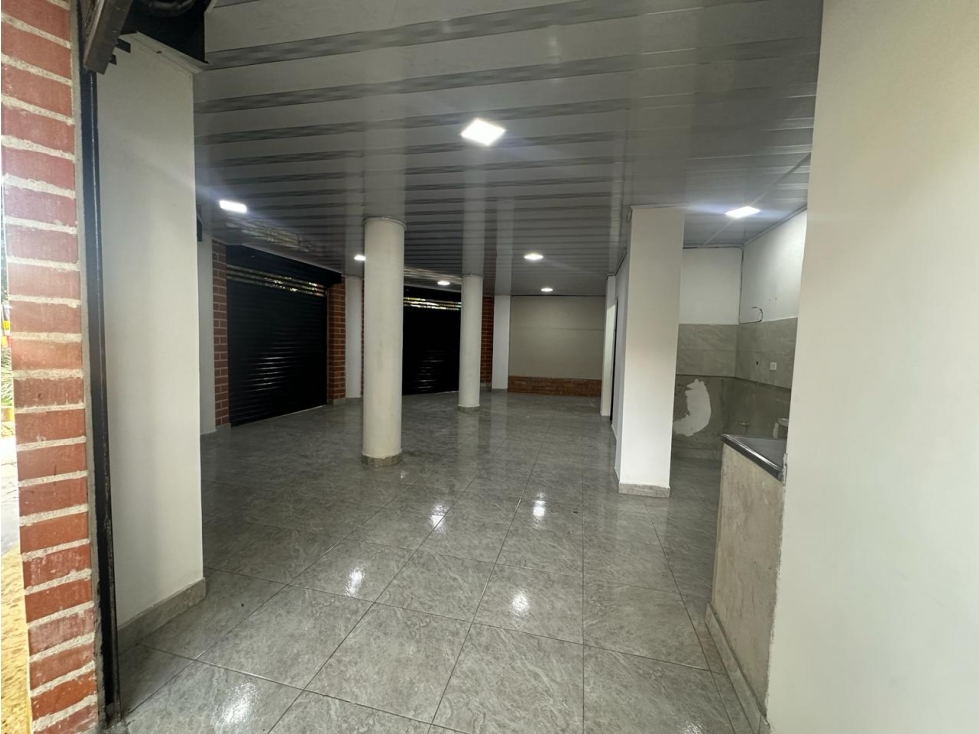 RENTO LOCAL COMERCIAL PRIMER PISO MEDELLIN AV ORIENTAL — foto 3