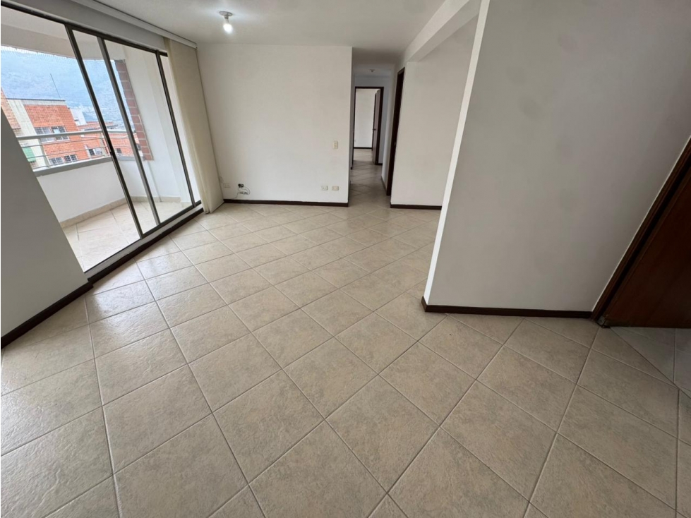 Arriendo apartamento Loma de los Bernal