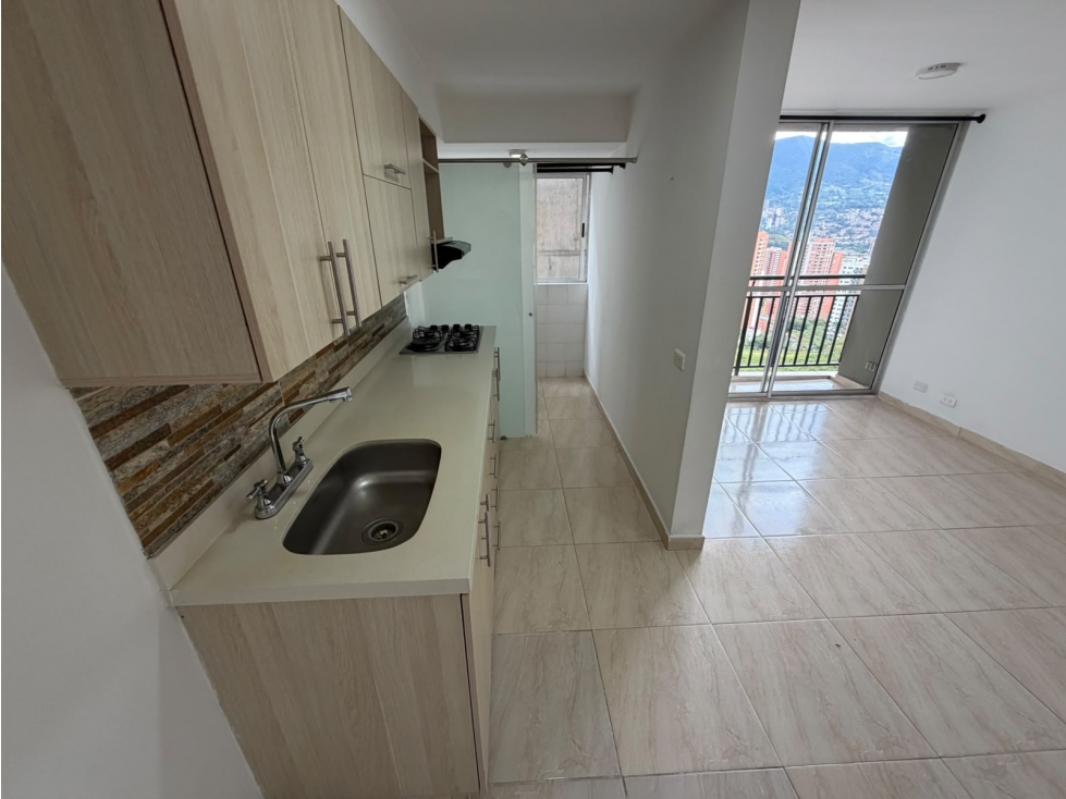 APARTAMENTO EN ARRIENDO LA DOCTORA -SABANETA — foto 3