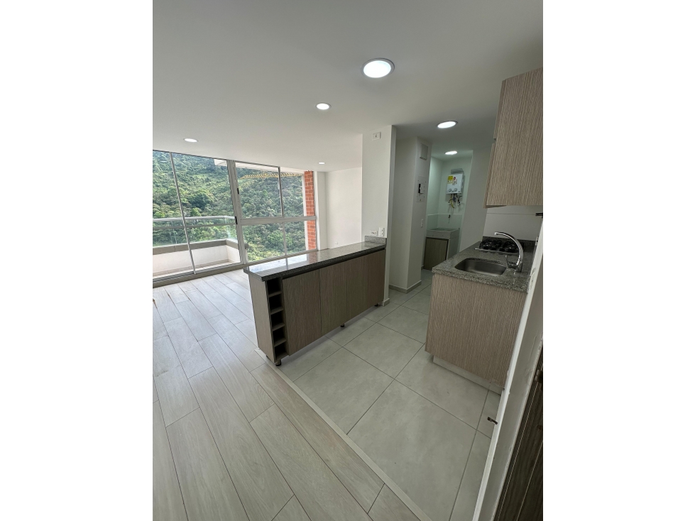 RENTO APARTAMENTO EN SABANETA UNIDAD PRIMEIRO — foto 3