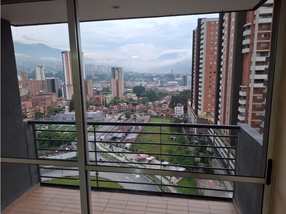 RENTO APARTAMENTO EN SABANETA PARTE PLANA — foto 5