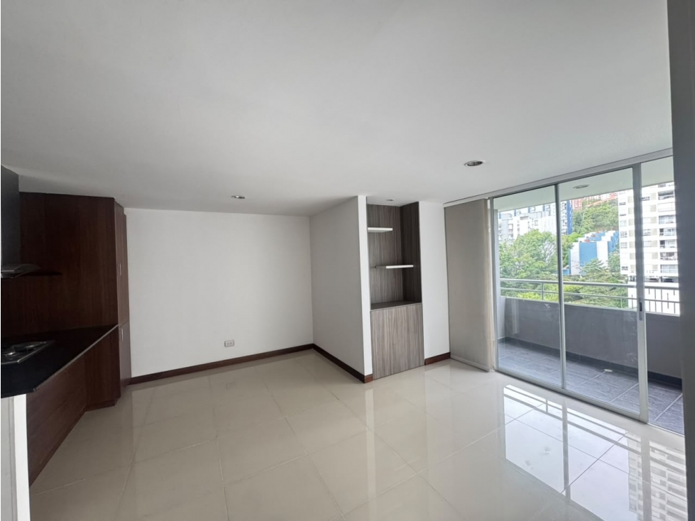 ARRIENDO APARTAMENTO EN LA LOMA DEL INDIO — foto 2