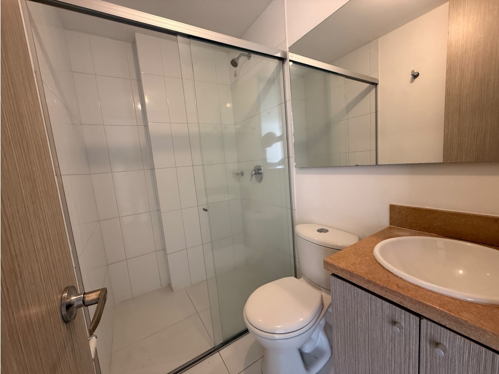 RENTO APARTAMENTO EN SABANETA PARTE PLANA CERCA A MAYORCA — foto 5