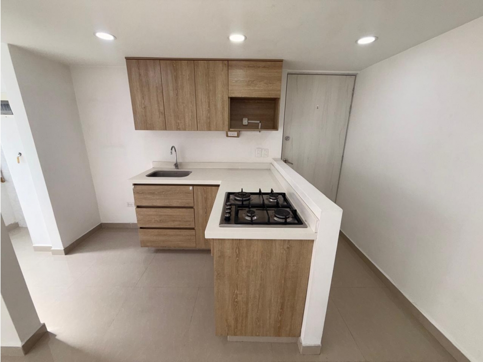 ARRIENDO APARTAMENTO EN EL SECTOR SAN JOSE PARTE ALTA. — foto 2