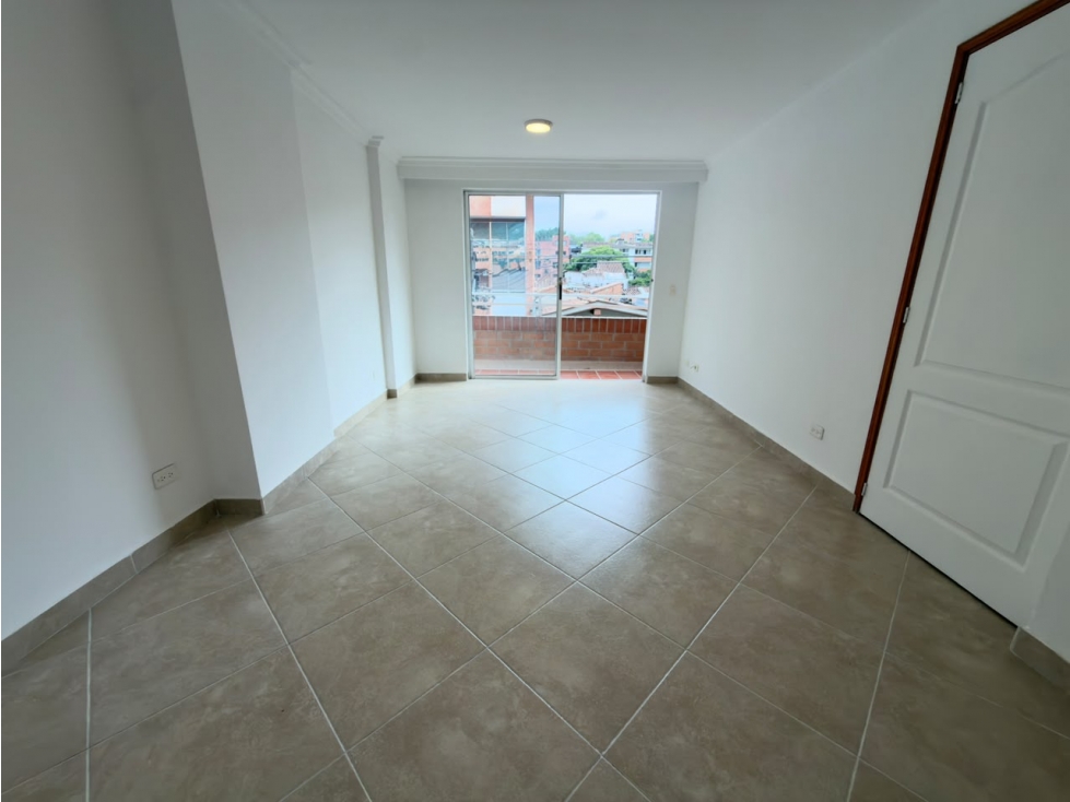 Apartamento en Arriendo en Laureles — foto 2