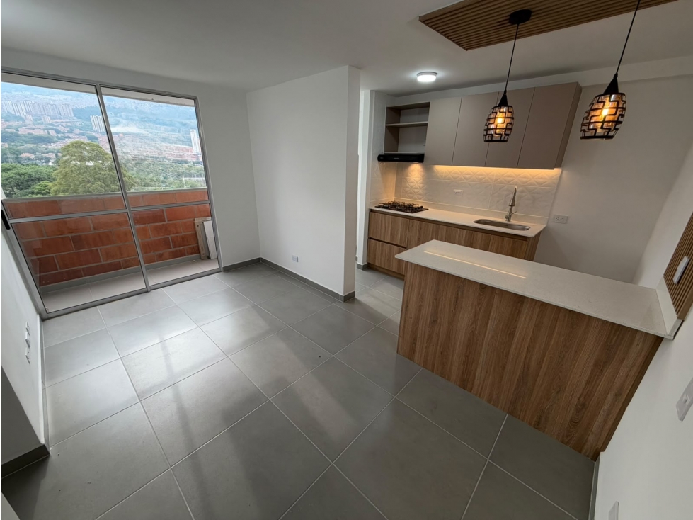 APARTAMENTO EN ARRIENDO EN MADERA BELLO