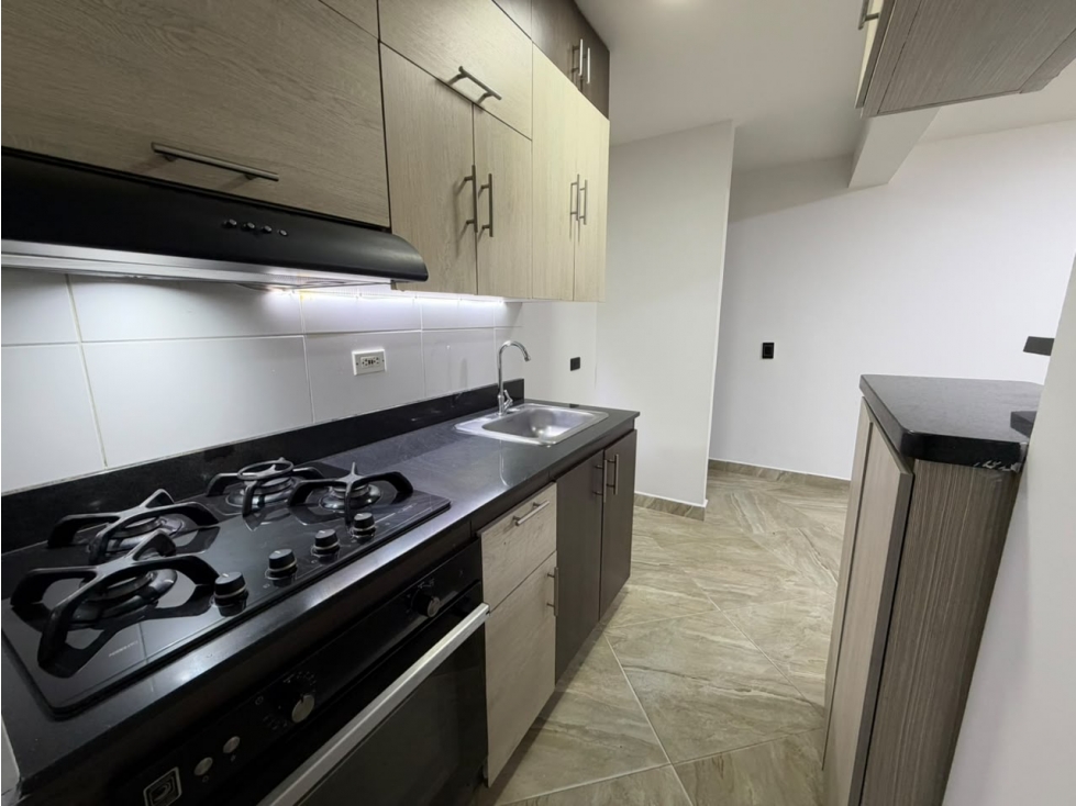 ARRIENDO APARTAMENTO EN NIQUIA BELLO — foto 3