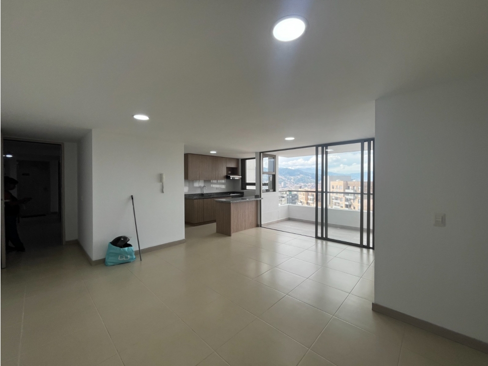 APARTAMENTO EN ARRIENDO EL CARMELO SABANETA — foto 3