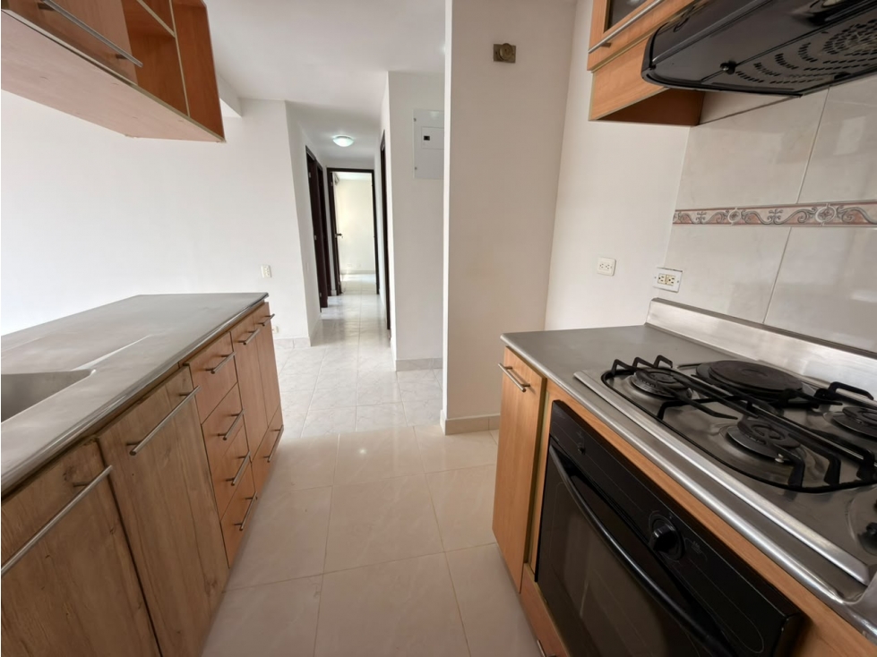Arriendo apartamento Loma de los Bernal — foto 3