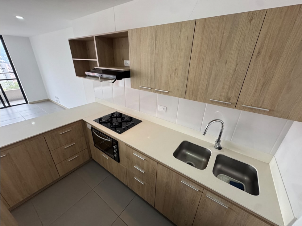 Apartamento en renta ENVIGADO LOMA DEL ESCOBERO — foto 4