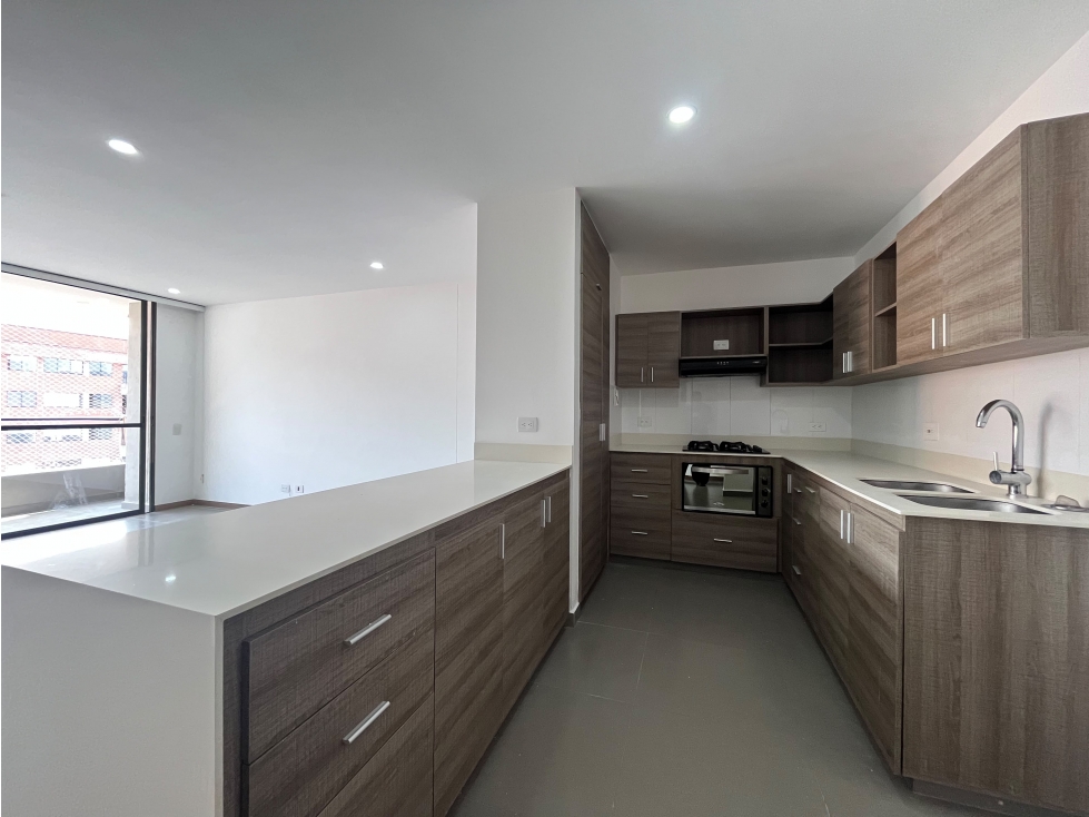 Apartamento en renta ENVIGADO LOMA DEL ESCOBERO — foto 3