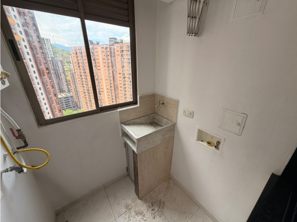 Arriendo Apartamento Rodeo Alto — foto 3