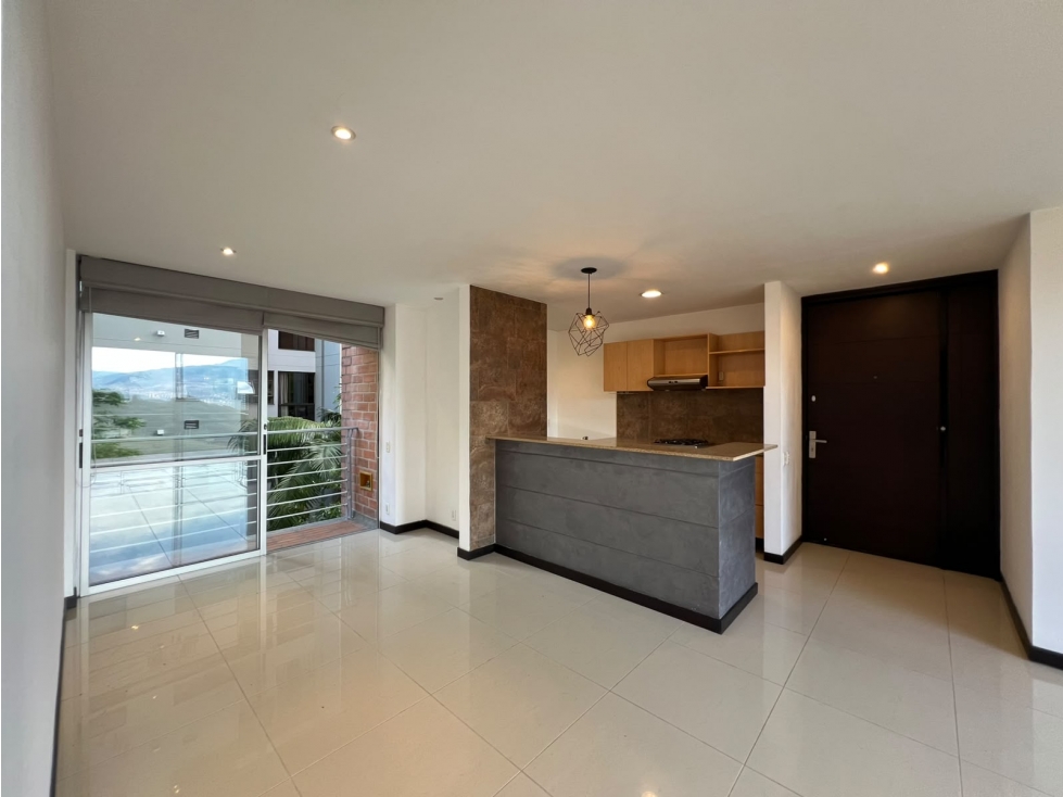 ARRIENDO APARTAMENTO POBLADO -LOS BALSOS